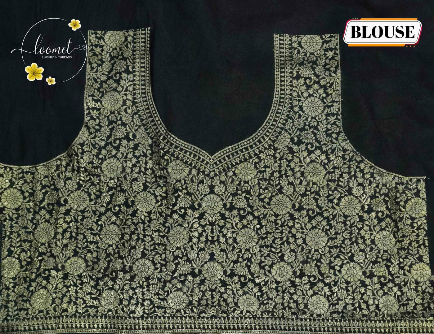 AJF1321 Off-White and Charcoal Grey Viscose saree with brush-stroke wavy pattern.