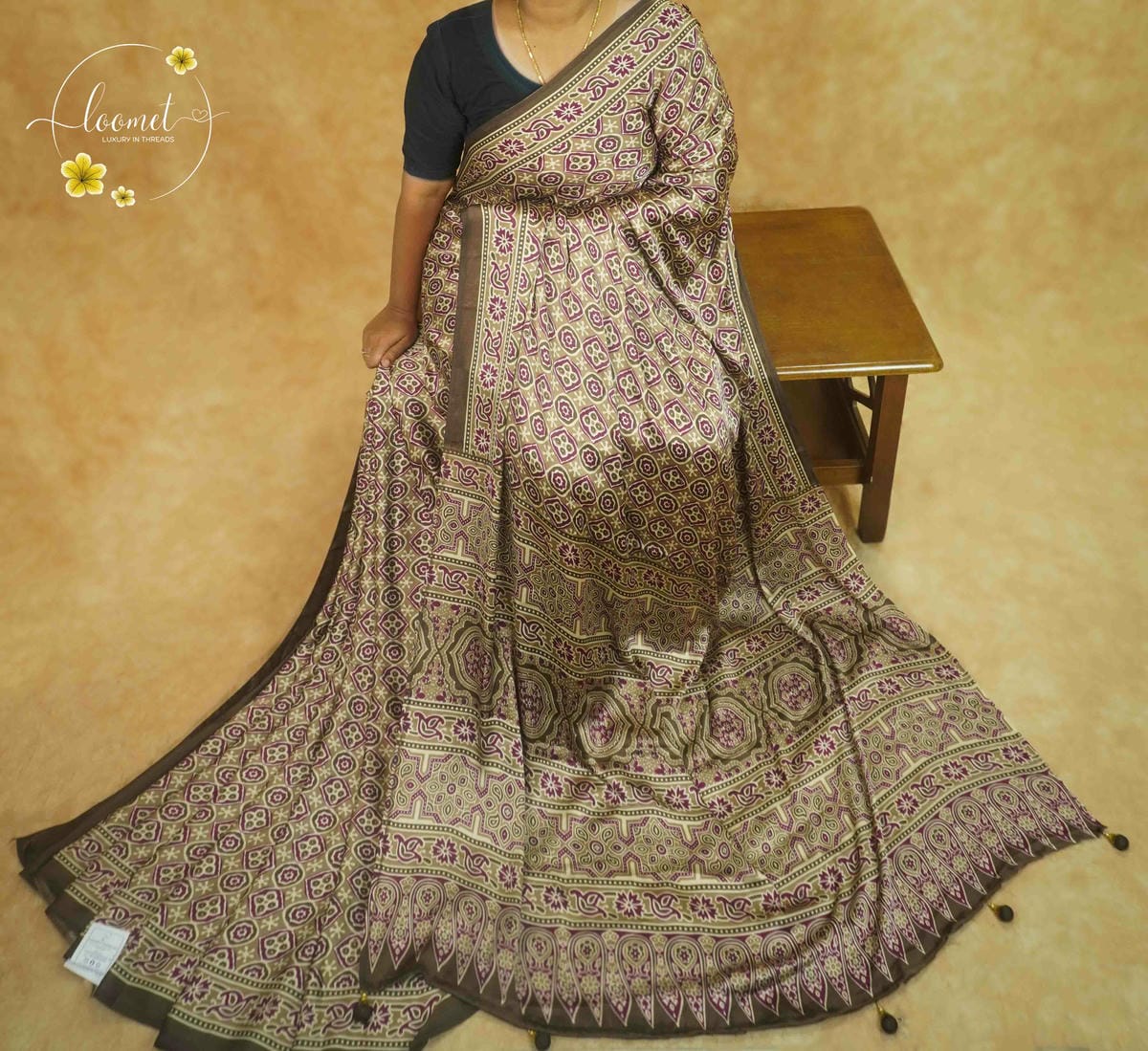APL0303 Mauve & Royal Purple Semi Modal Silk with Geometric mosaic motifs and edge tassels.