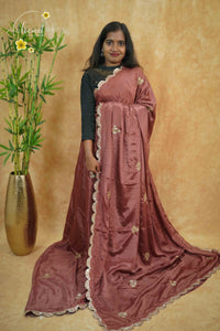 APL0503 Antique Rose Chinnon saree with zardosi-style floral buttas and scalloped cutwork border.