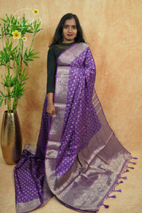 APL10703 Deep Lavender silky georgette saree with an all-over diamond (chowka) grid pattern.