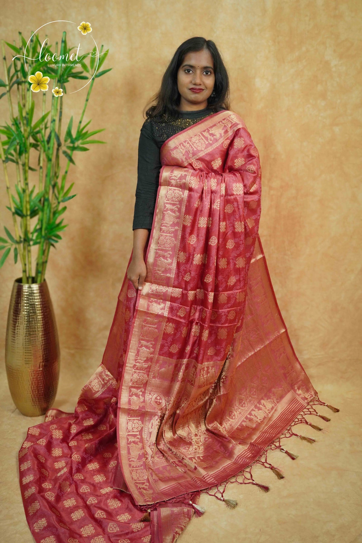 APL20002 Deep Rose silky georgette saree with an all-over diamond (chowka) grid pattern.