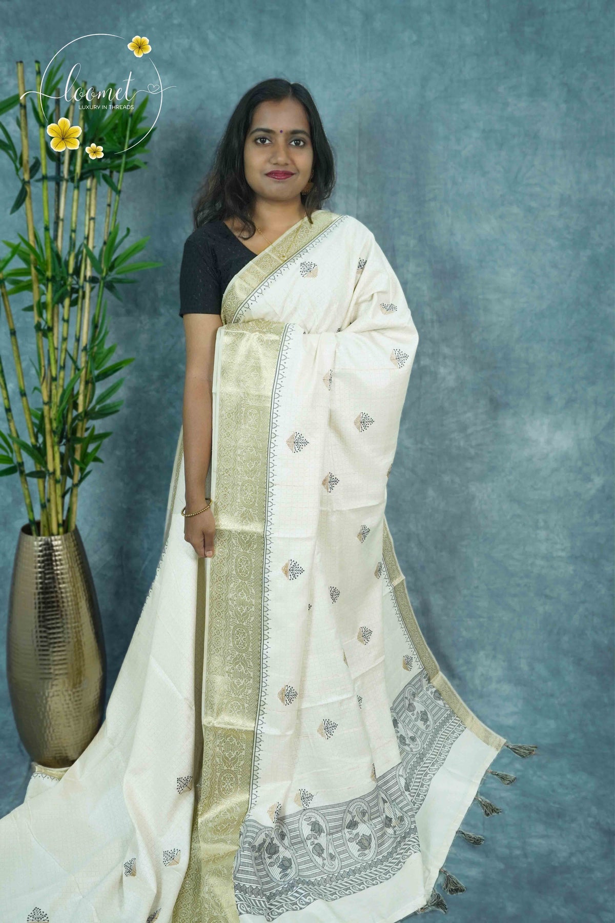 APL4501 Off-White Tussar Silk saree with charcoal grey tree-of-life butis.