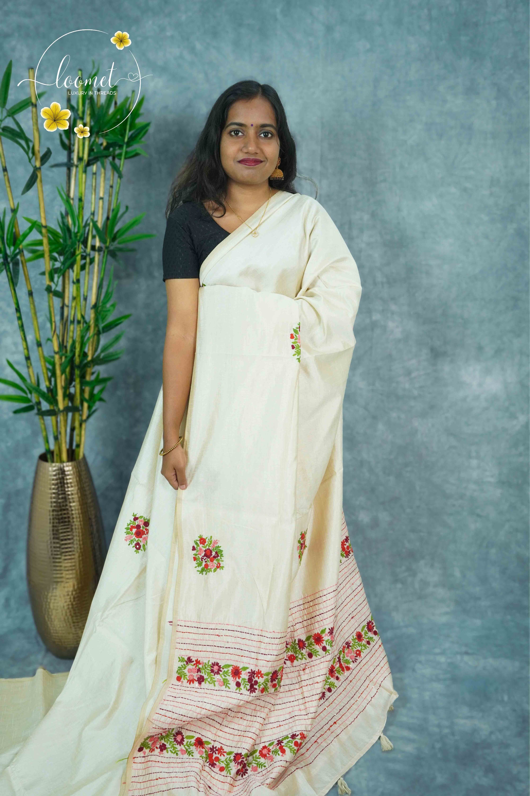 APL6004 Off-White Tussar Silk saree with larger floral bouquet motifs embroidered buttis