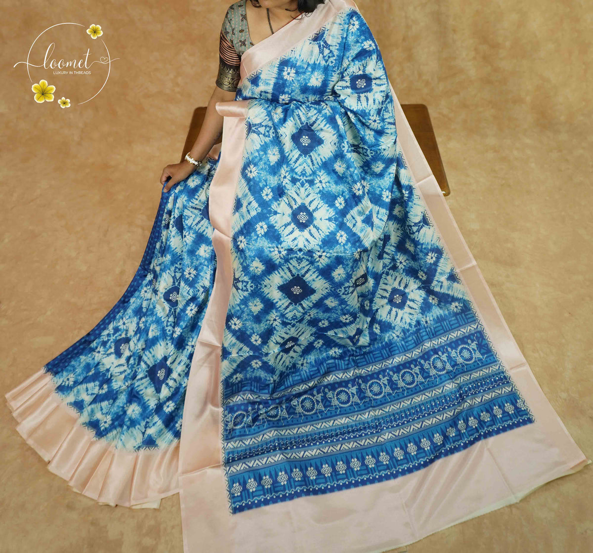 APL8201 Oceanic Blue & Cream Dola Silk saree with Shibori Tie-Dye Pattern.