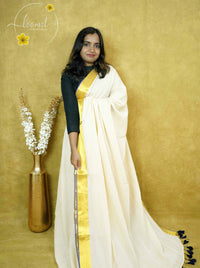 ASB2540 Off-White Mul-Cotton saree with plain body pattern.