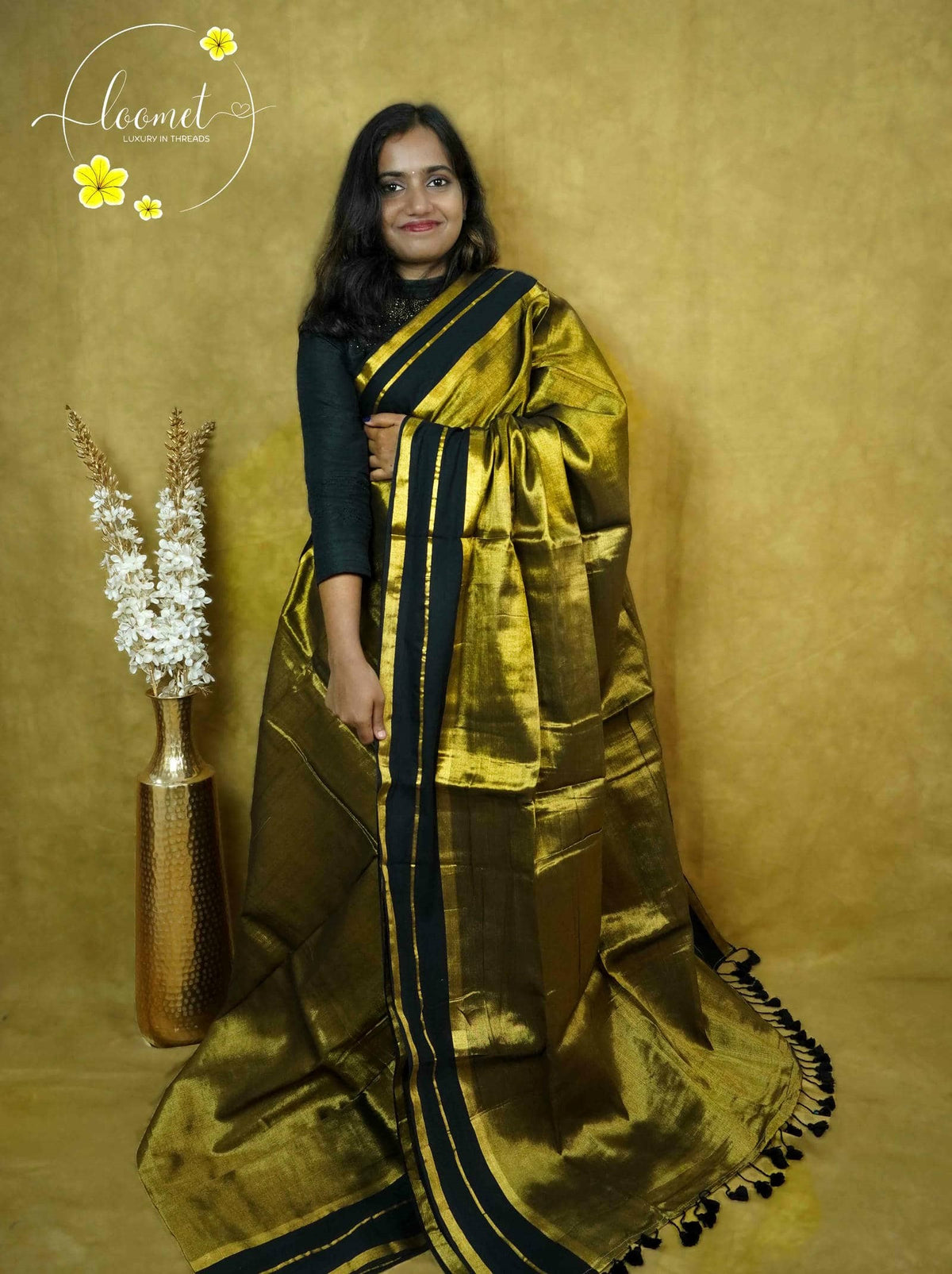 ASB2600 Metallic Antique Gold Tissue Cotton saree with plain body pattern.
