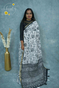 ICS1223 Black & White Linen-Cotton saree featuring floral & leafy vine print.