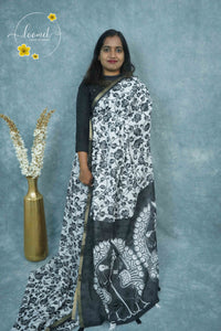 ICS1230 Black & White Linen-Cotton saree featuring floral and leafy vine print.