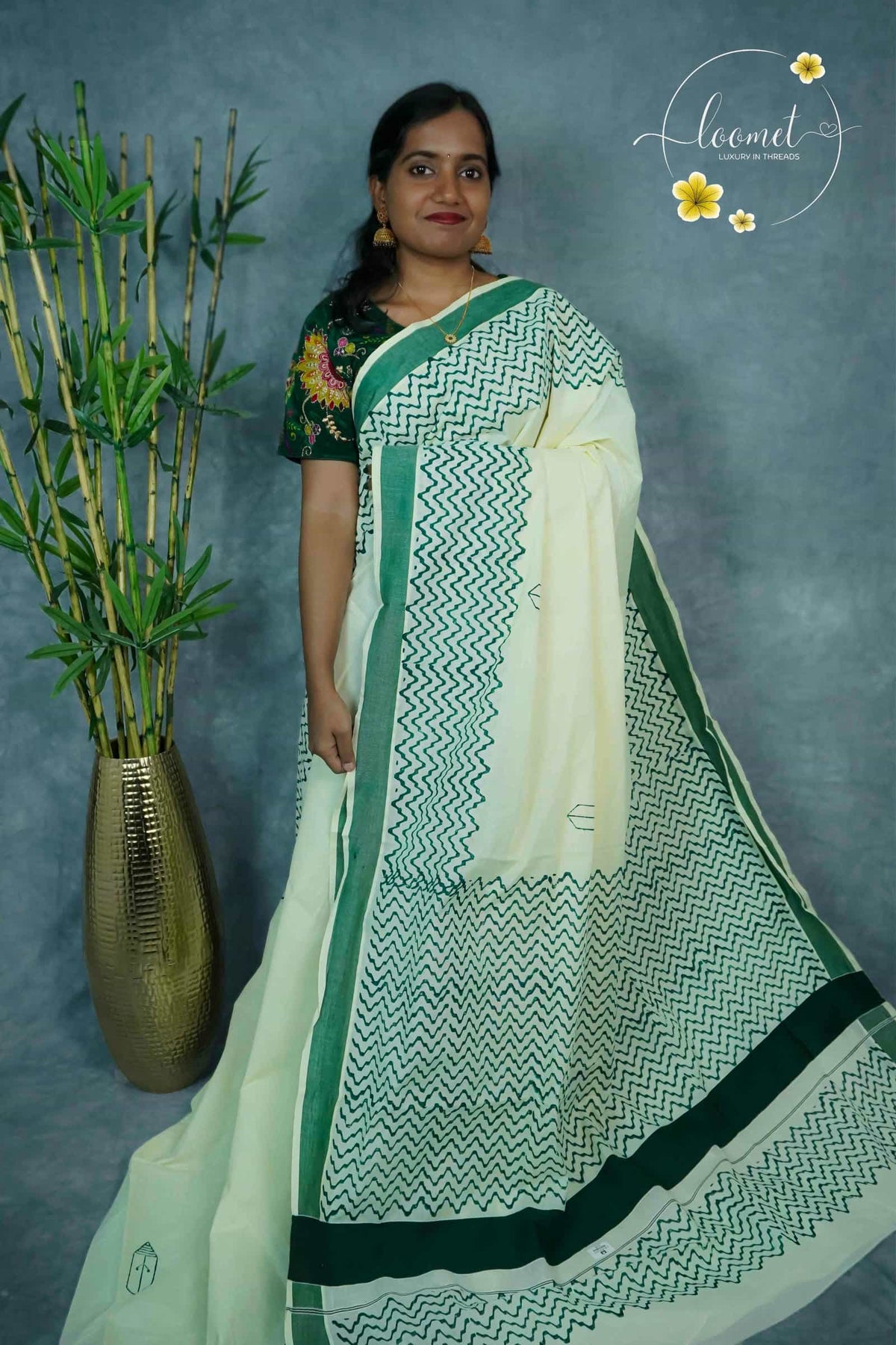 MKF3231 Off-White Kerala Kasavu Cotton saree with zig-zag pattern