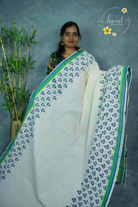 MKF3232 Off-White Kerala Kasavu Cotton saree with Paisley Motifs