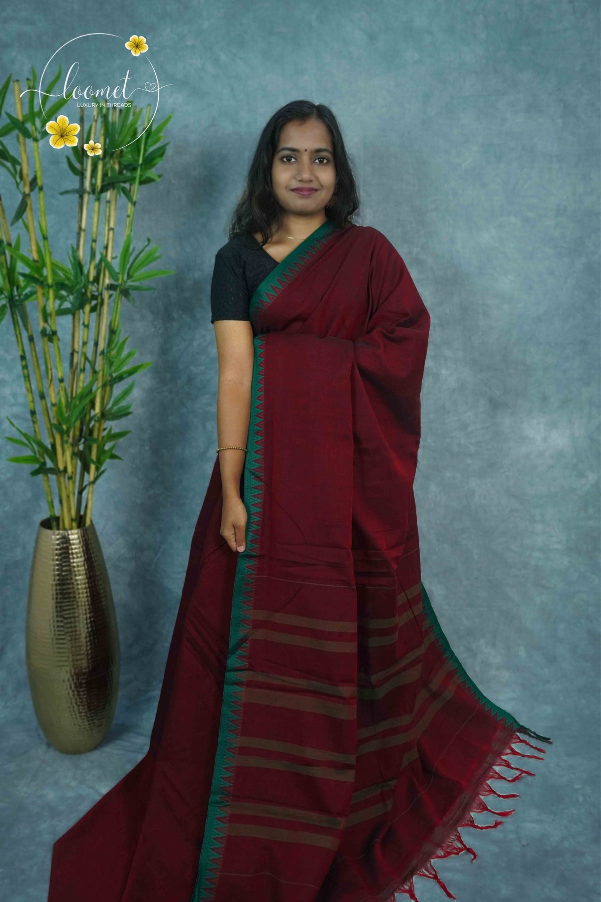 NLS1111 Deep Maroon Handloom Cotton saree with plain body pattern.