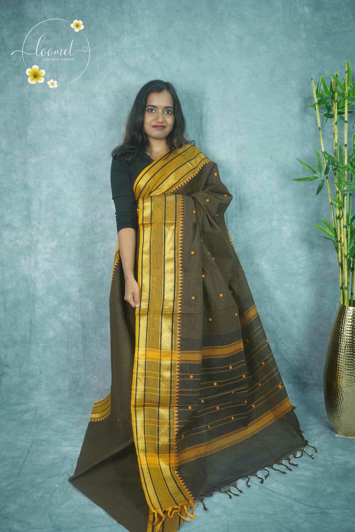 NLS1432 Coffee Brown Handloom Cotton saree with Fine Grid (Checks) pattern.
