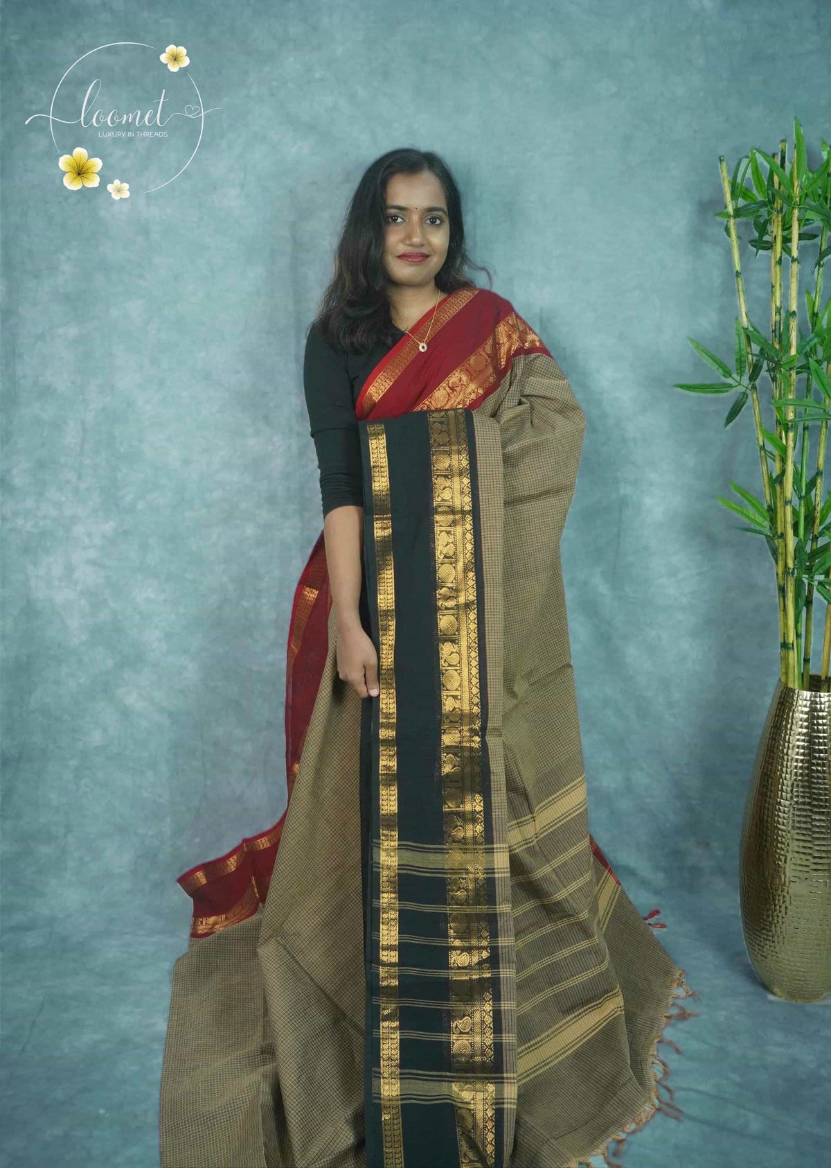 NLS1433 Ganga Jamuna Handloom Cotton saree with Micro-check (Grid) pattern.