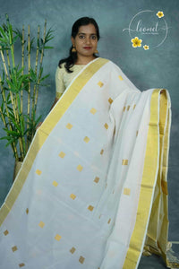 RDT2511 Kuthampully Handloom Off-white Cotton saree with Solid Square Buttas