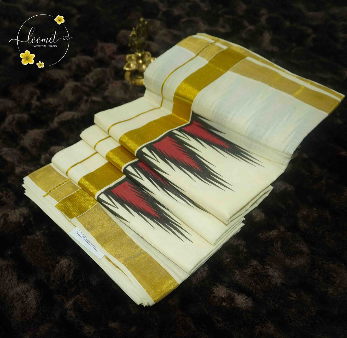 RKT2161 Off-White Kerala Cotton saree woven Gold Zari and Bold Temple Art.