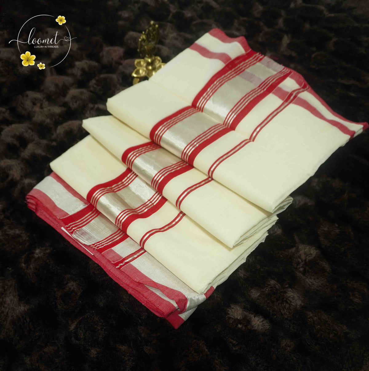 SDS1402 Off-White Balaramapuram Handloom saree with pink borders and shimmering silver zari.