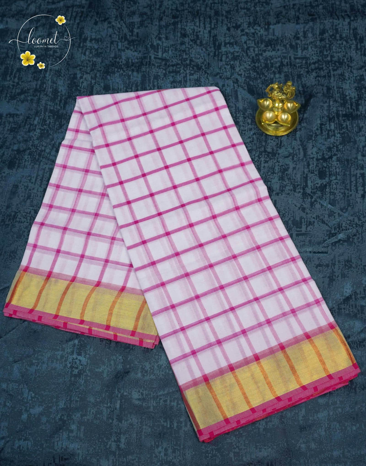 SPT3251 Off-White and Rani Pink cotton saree with Bold Check (Kattam) pattern.
